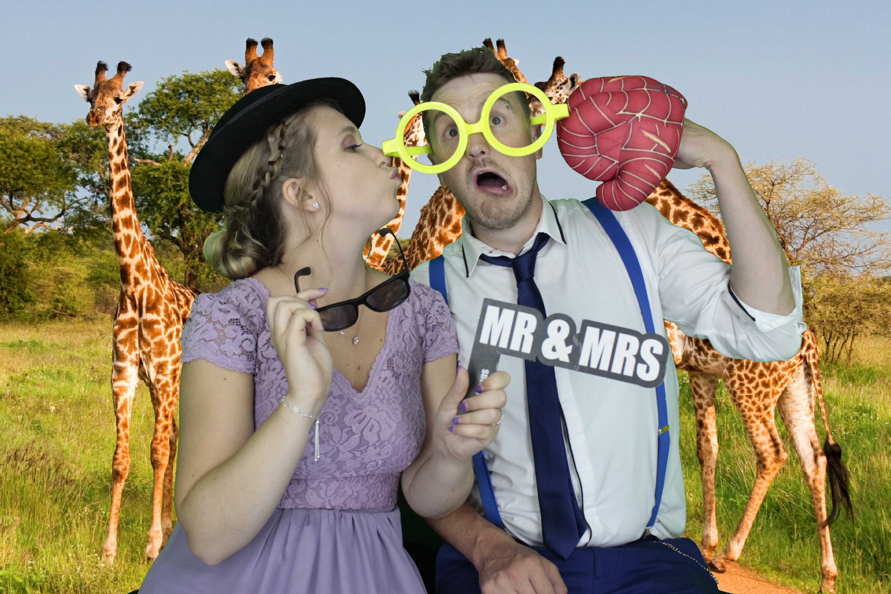 Mr & Mrs Brooks | View more photos from the event at gallery.myphotoboothexperience.co.uk/u/MyPhotoBoothExperienceLtd/Mr-Mrs-Brooks